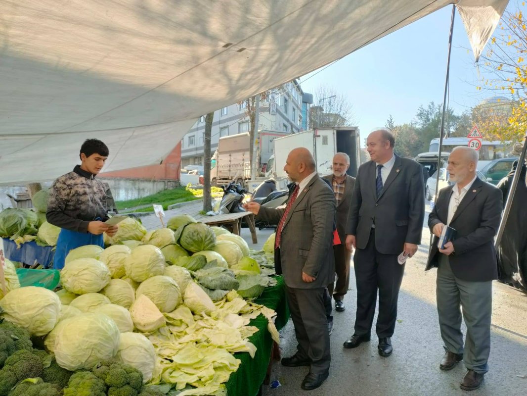 Milli Görüş Sahada Güçleniyor: Saadet Partisi Küçükçekmece’de Halkla Buluştu