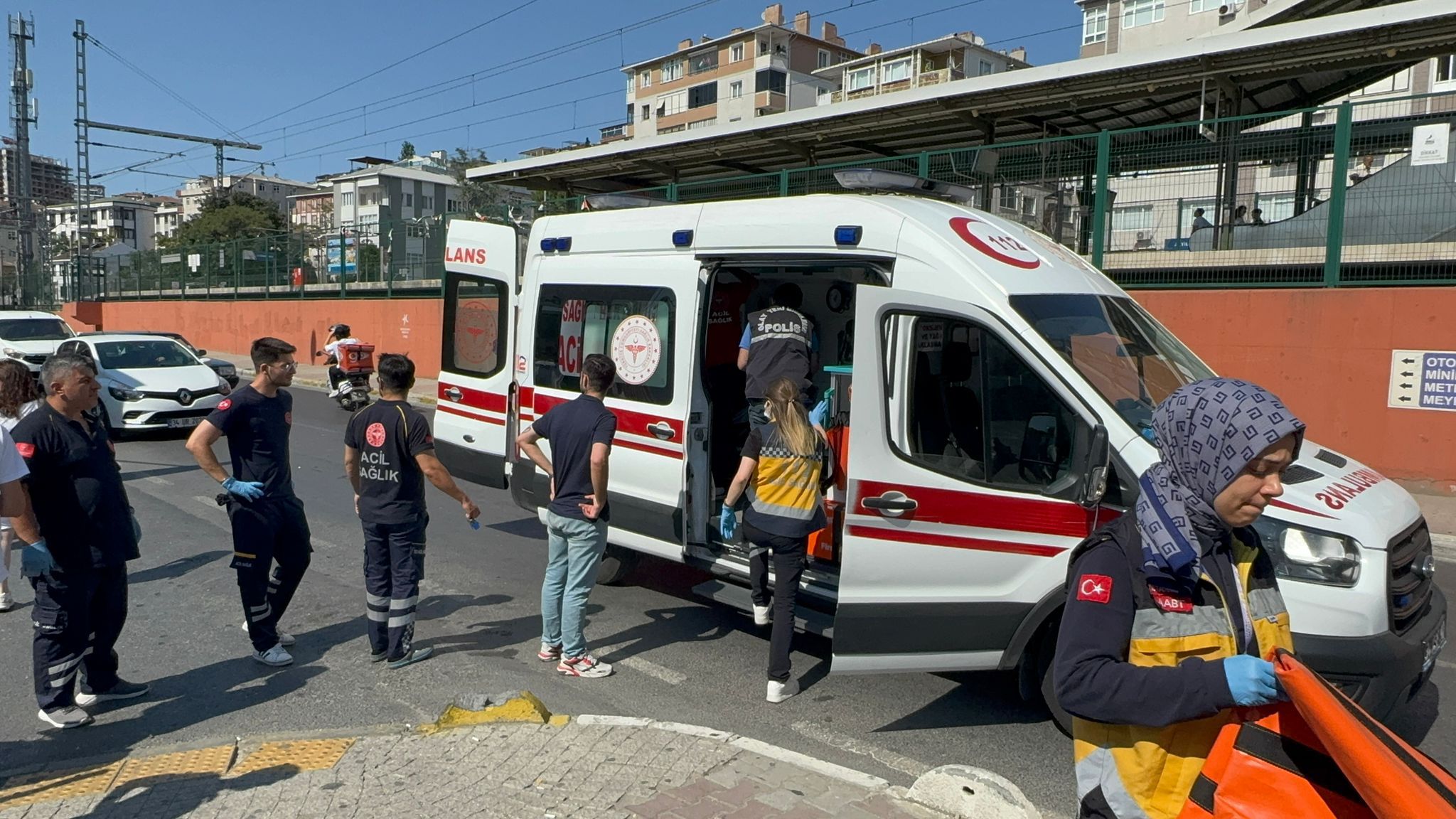 Balıkçı barınağında kurşunlar havada uçuştu!