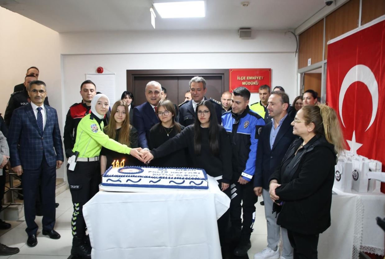 Emniyetin 180. Yılı Küçükçekmeceli Gençlerle Kutlandı