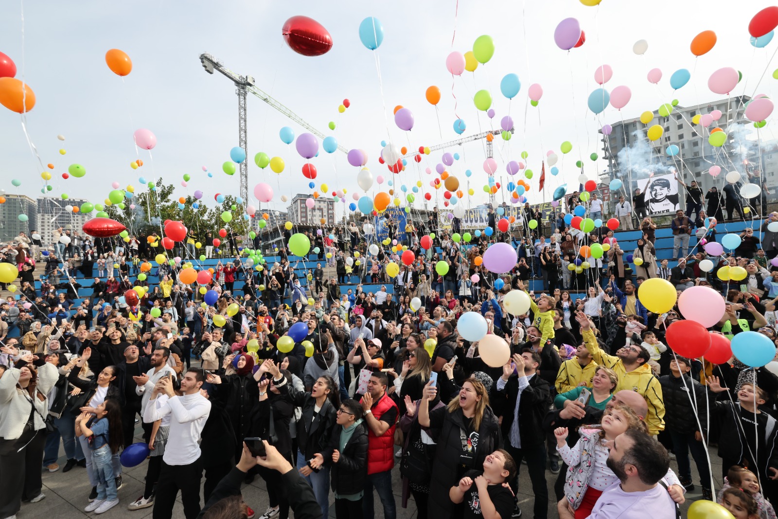 Küçük bir kahramanın büyük zafer: Emin Efe için balonlar gökyüzüne yükseldi