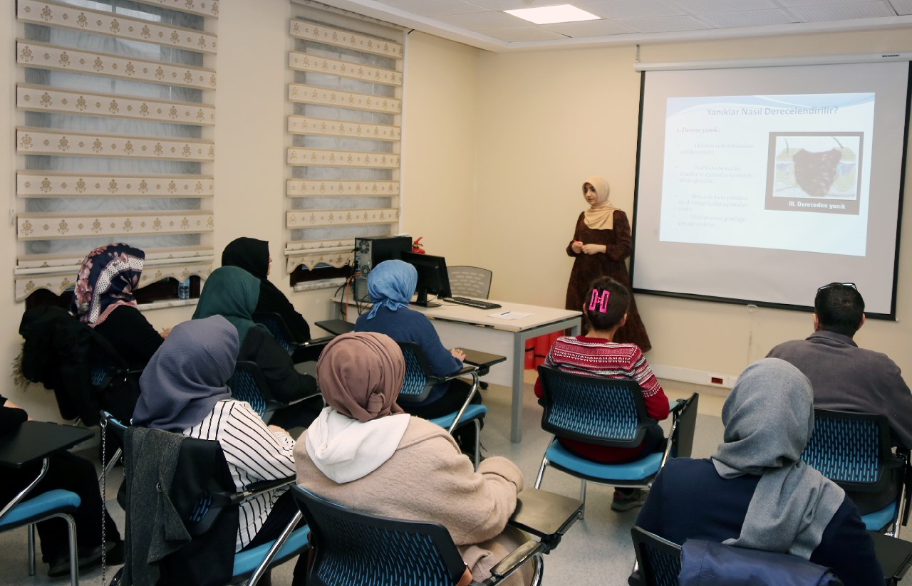 Küçükçekmece Belediyesi’nden Kadınlara Yeni Eğitim Fırsatları