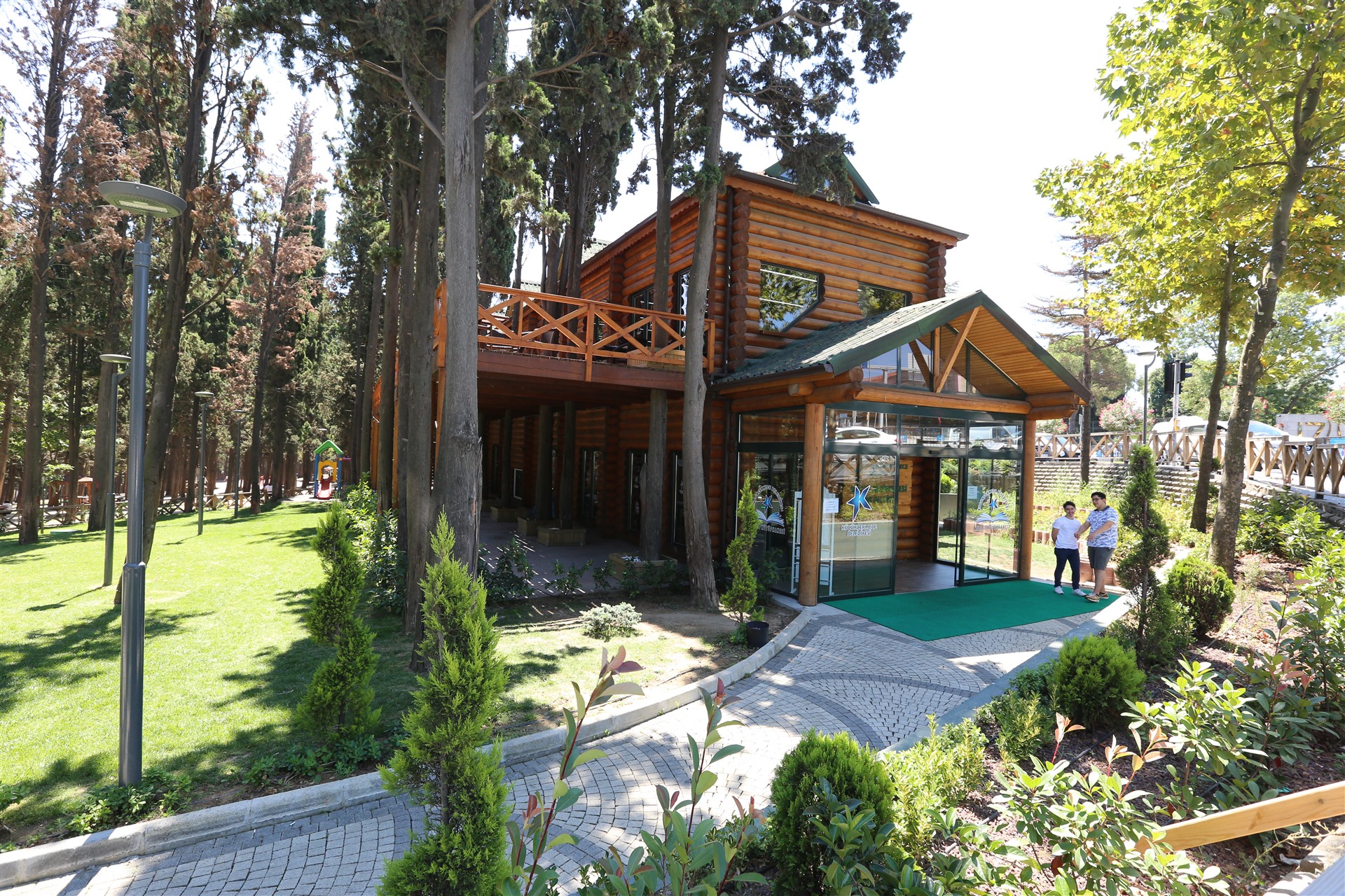 Küçükçekmece Halkalı Millet Kütüphanesi