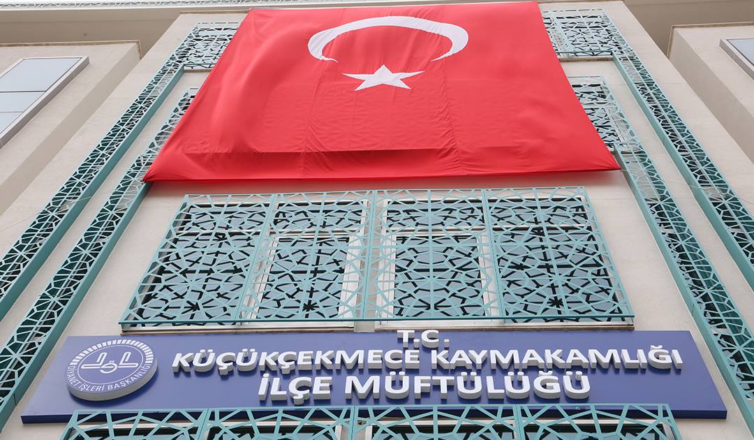 Küçükçekmece Müftülüğü’nden Gençlere Manevi Davet: “Gençliğe Değer” Projesi Kapsamında Cami Buluşması