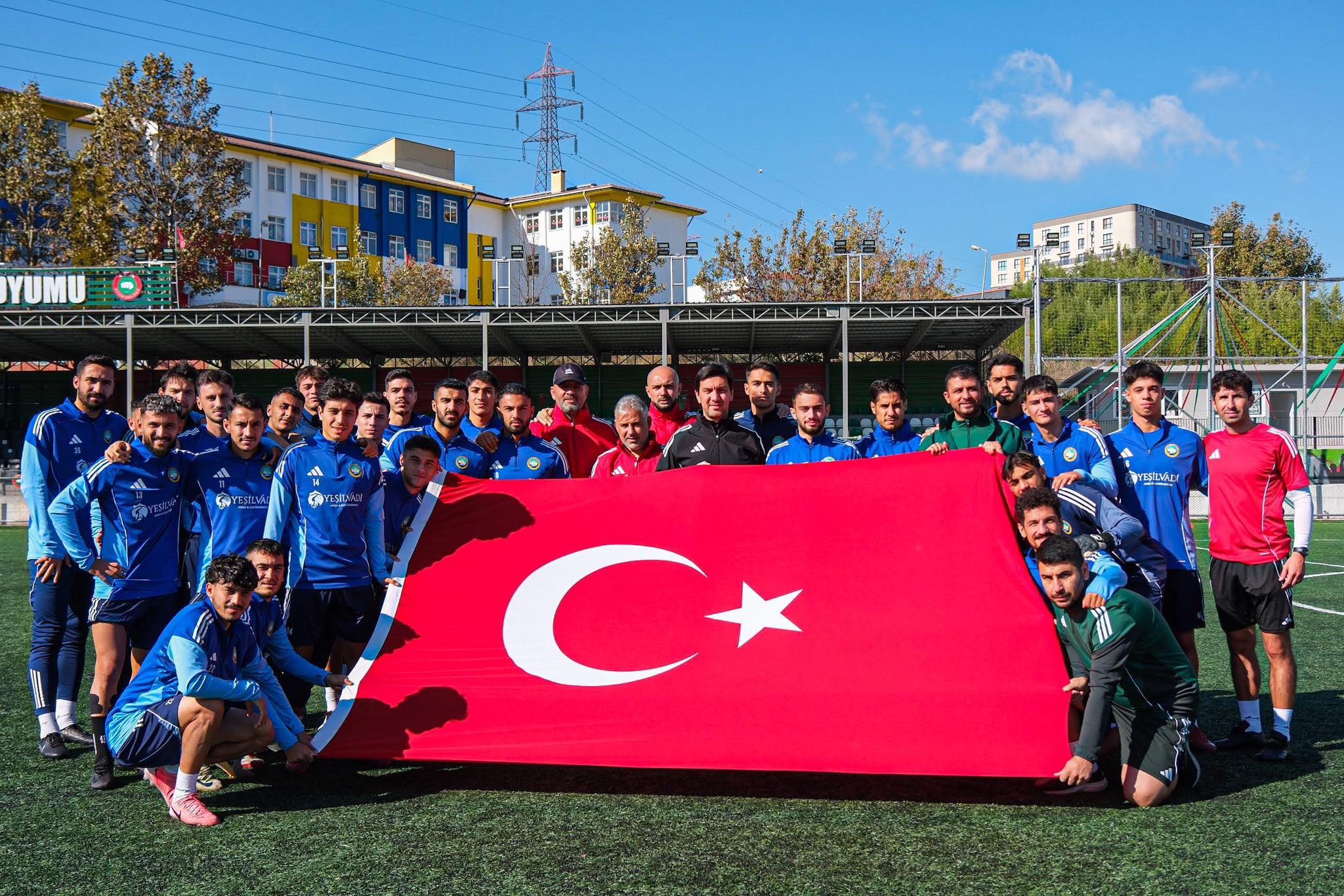 Küçükçekmece Sinopspor, kendi sahasında Kestel Çilek Spor’u ağırlayacak.