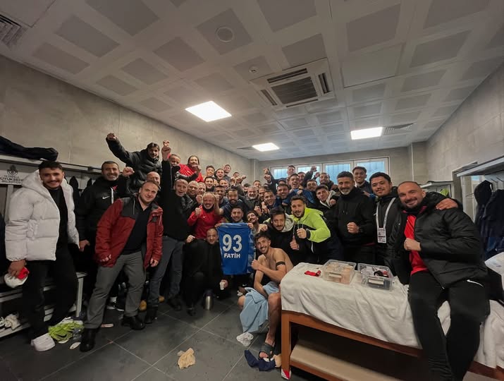 Küçükçekmece Sinopspor Lguiderliğini Korudu!