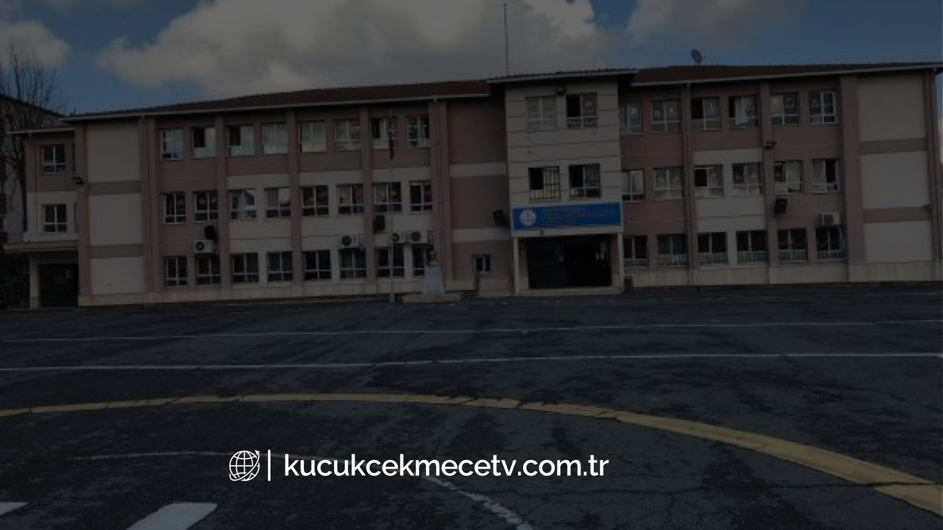 Küçükcekmece Türkiye Gazeteciler Cemiyeti Ortaokulu