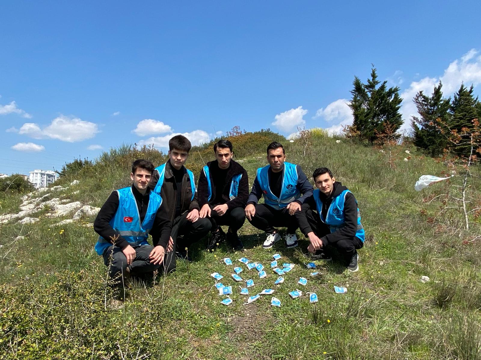 Küçükçekmece Ülkü Ocakları’ndan Doğaya Vefa: Kırsal Alanlara Tohum Topları Bırakıldı