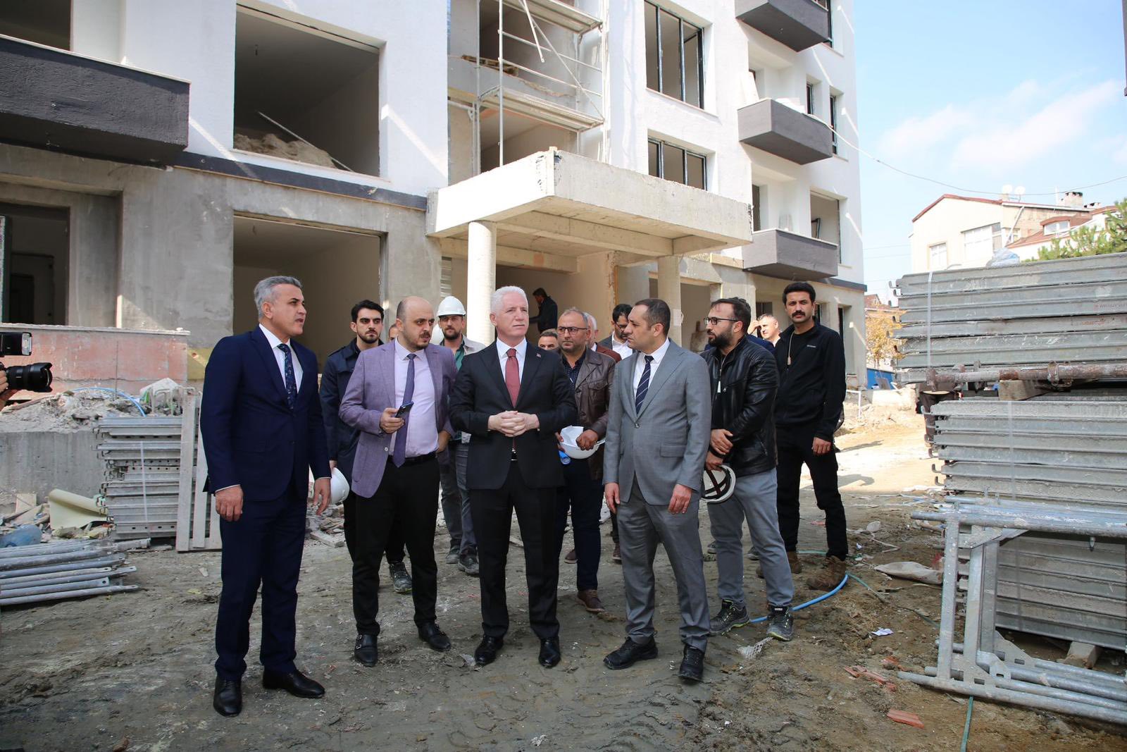 Vali Davut Gül ile Kaymakam Mustafa Anteplioğlu Kentsel Dönüşümü Yerinde İnceledi