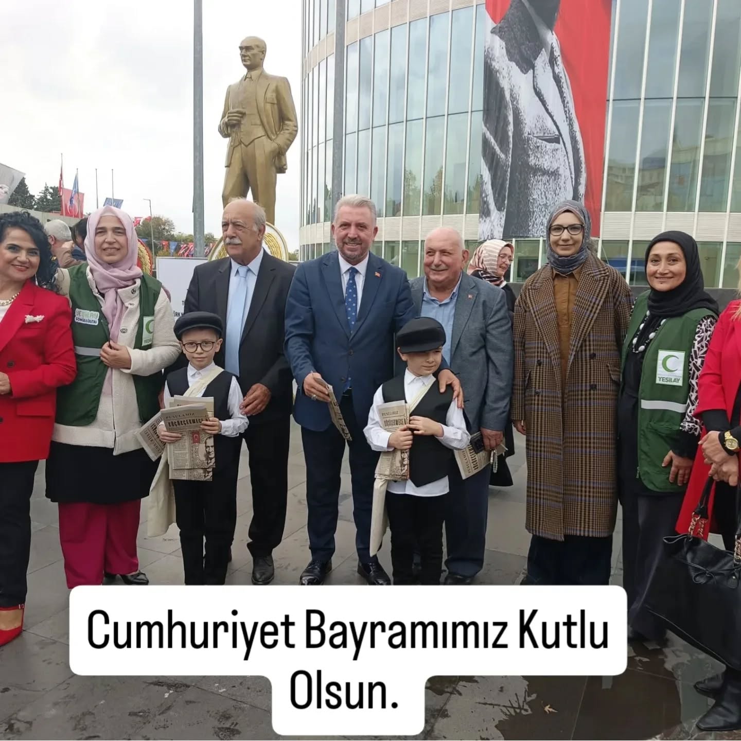Yeşilay Küçükçekmece Şube Başkanı Hasan Değirmenci, Cumhuriyetin ilanının 102. yıl dönümü dolayısıyla bir kutlama mesajı yayımladı.
